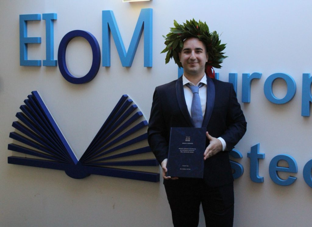 Omar Trambaiolli al conseguimento del diploma in osteopatia presso l’E.I.O.M.